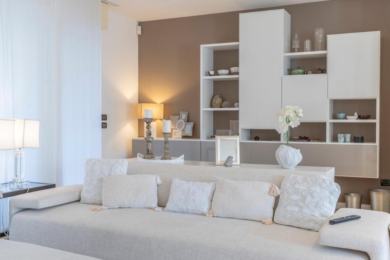 Teatro Nuovo Apartment With Free Parking Udine Bagian luar foto