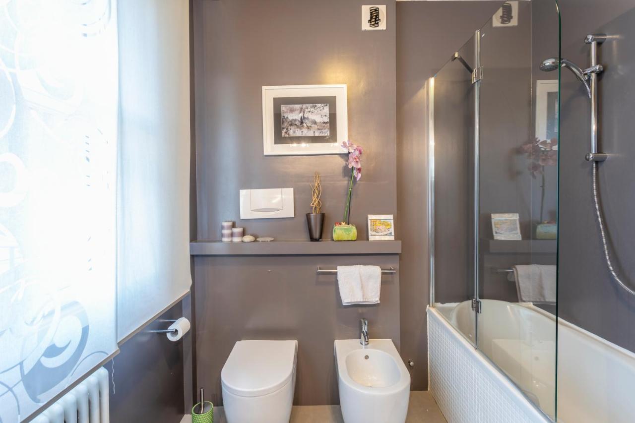 Teatro Nuovo Apartment With Free Parking Udine Bagian luar foto