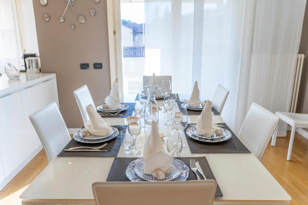 Teatro Nuovo Apartment With Free Parking Udine Bagian luar foto